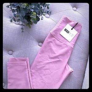 NWT Beach Riot yoga leggings